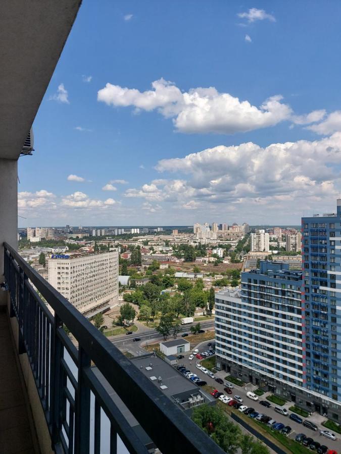 Видові 1К-2К Апартаменти 11,15, 23 Поверхи 基輔 外观 照片